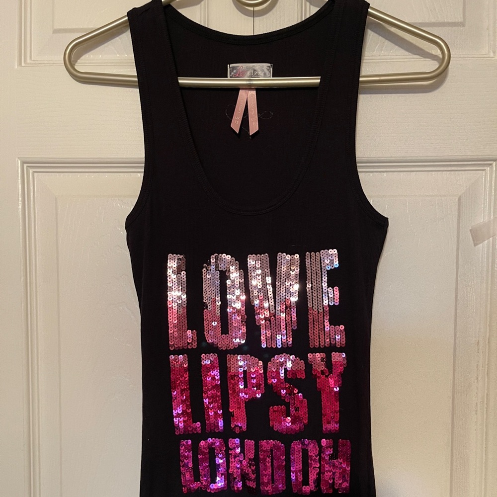 NWOT - LIPSY special edition “Love Lipsy London” black w/sequins t-top. Sz M